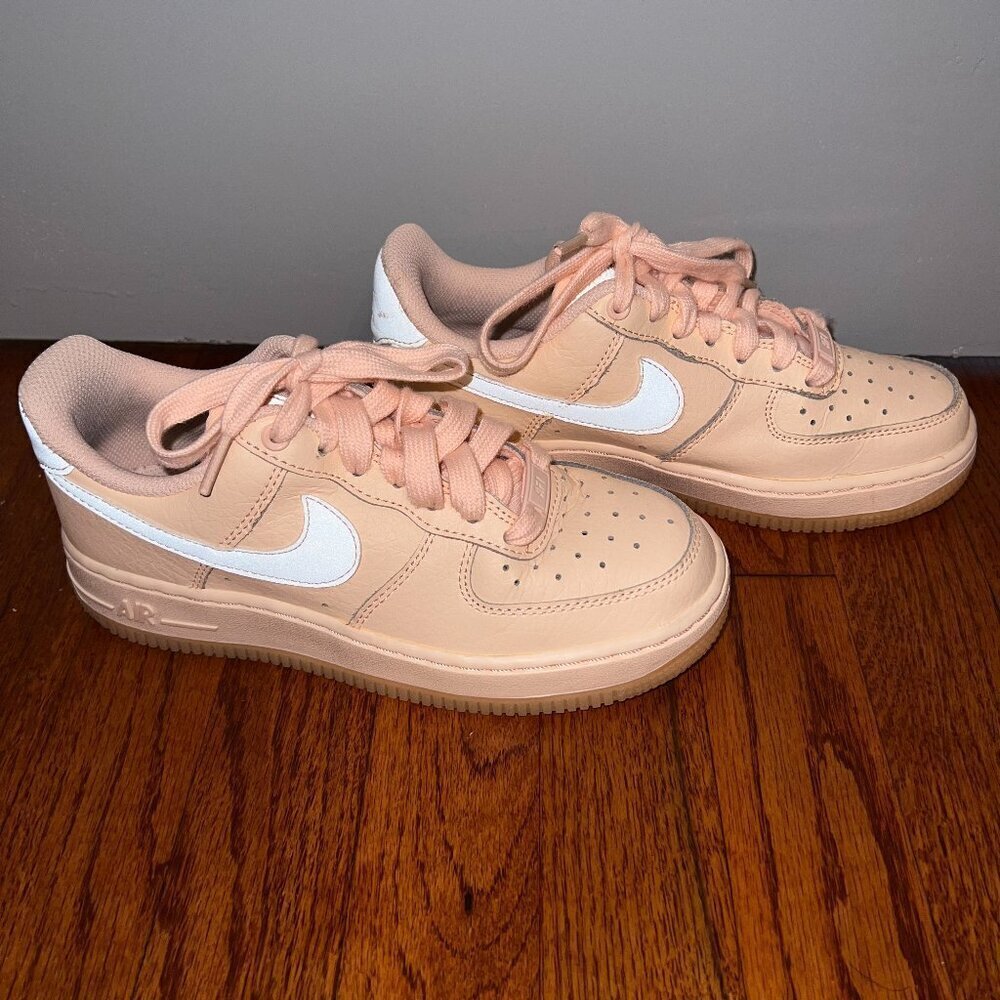 Nike Women's Air Force 1 Orange Pulse Size 5.5